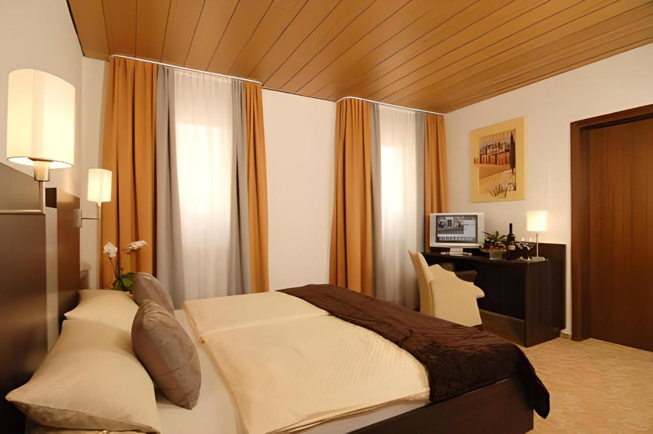 Adler Hotel Garni Ostfildern Exterior photo